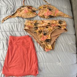New-Hawaiian Bathing Suit With Matching Skirts