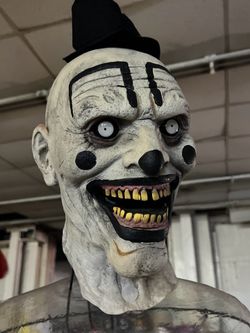 Clowning Around Animatronic