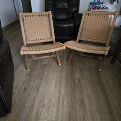 CHAIRS-VINTAGE HANS WEGNER STYLE ROPE FOLDING LOUNGE CHAIRS.