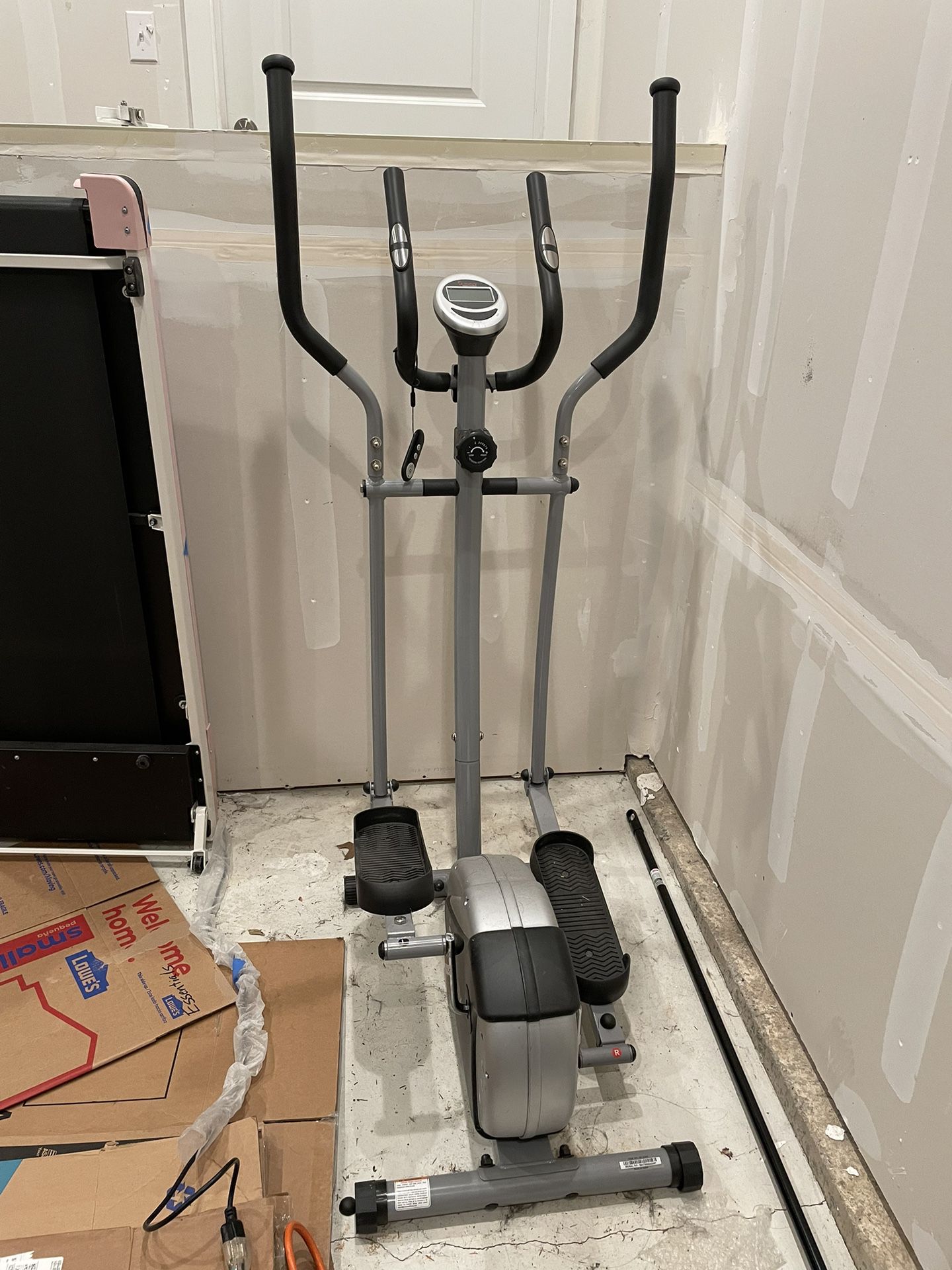 Newer Elliptical. No Power Cord Needed