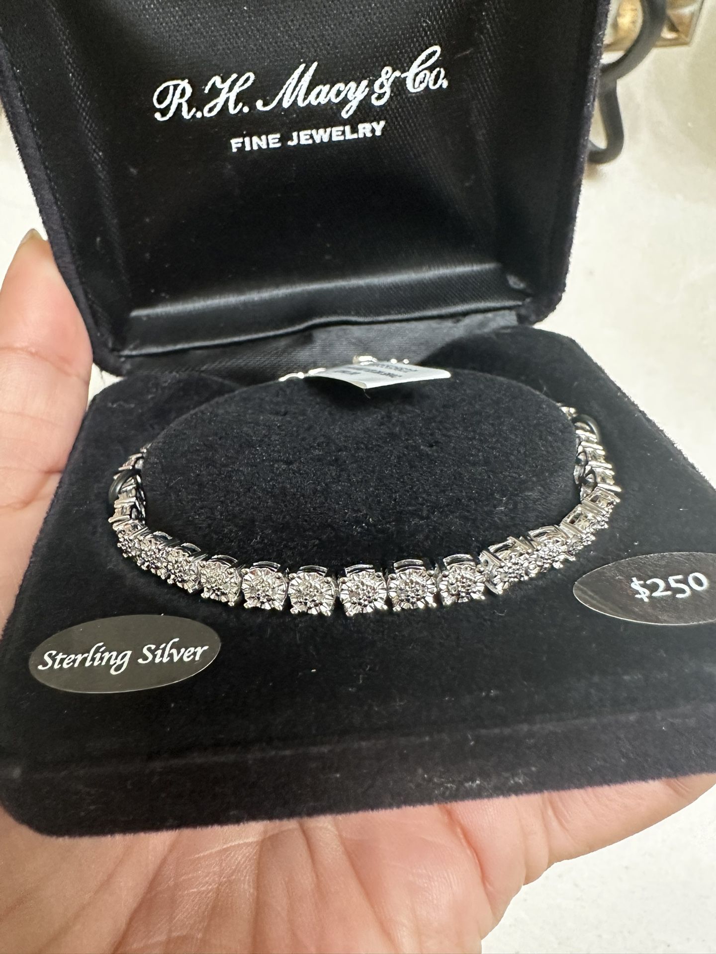 Bracelet
