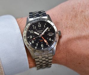 ✅🔥New Seiko 5 Sports Automatic GMT Black Dial Steel Bracelet Watch SSK023