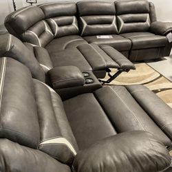 I’m Jon Green, Wayne’s Home Sales Representative🌟 Power Electric Reclining Sectional Couch Set 🌟 Fast Delivery 
