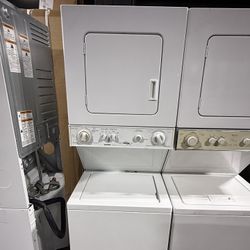 Kenmore 120 volts regulate outlet stackable 24 inches 