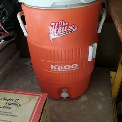 Igloo 5 Gallon Drinking Water Container Insulated