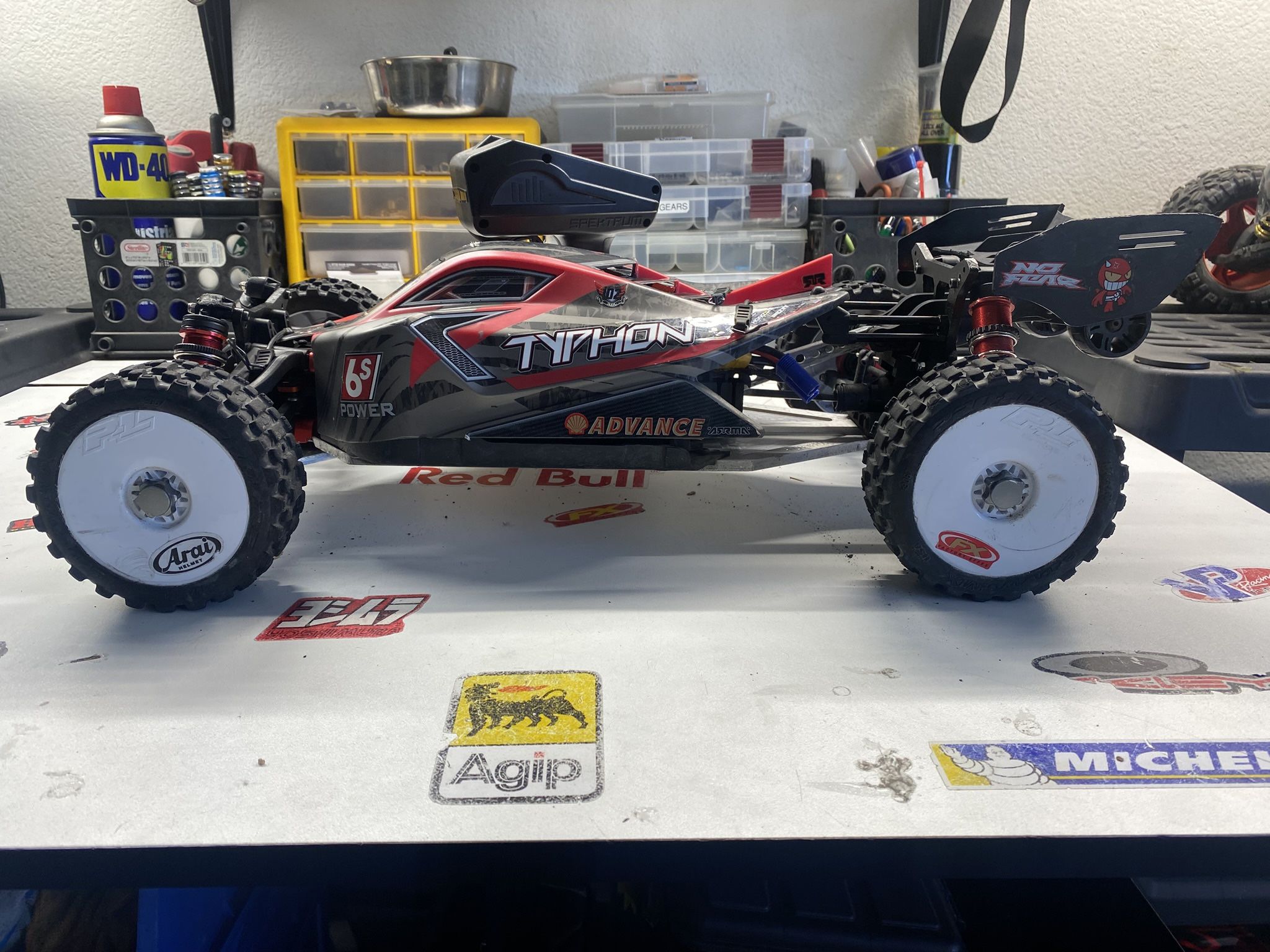 Arrma Typhon 6s