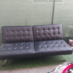 BLACK FUTON COUCH