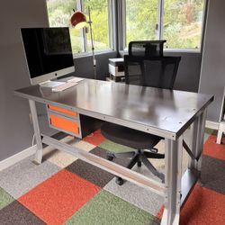 Desk, Lamp & Chair Set $50 for STUDENT /OFFICE