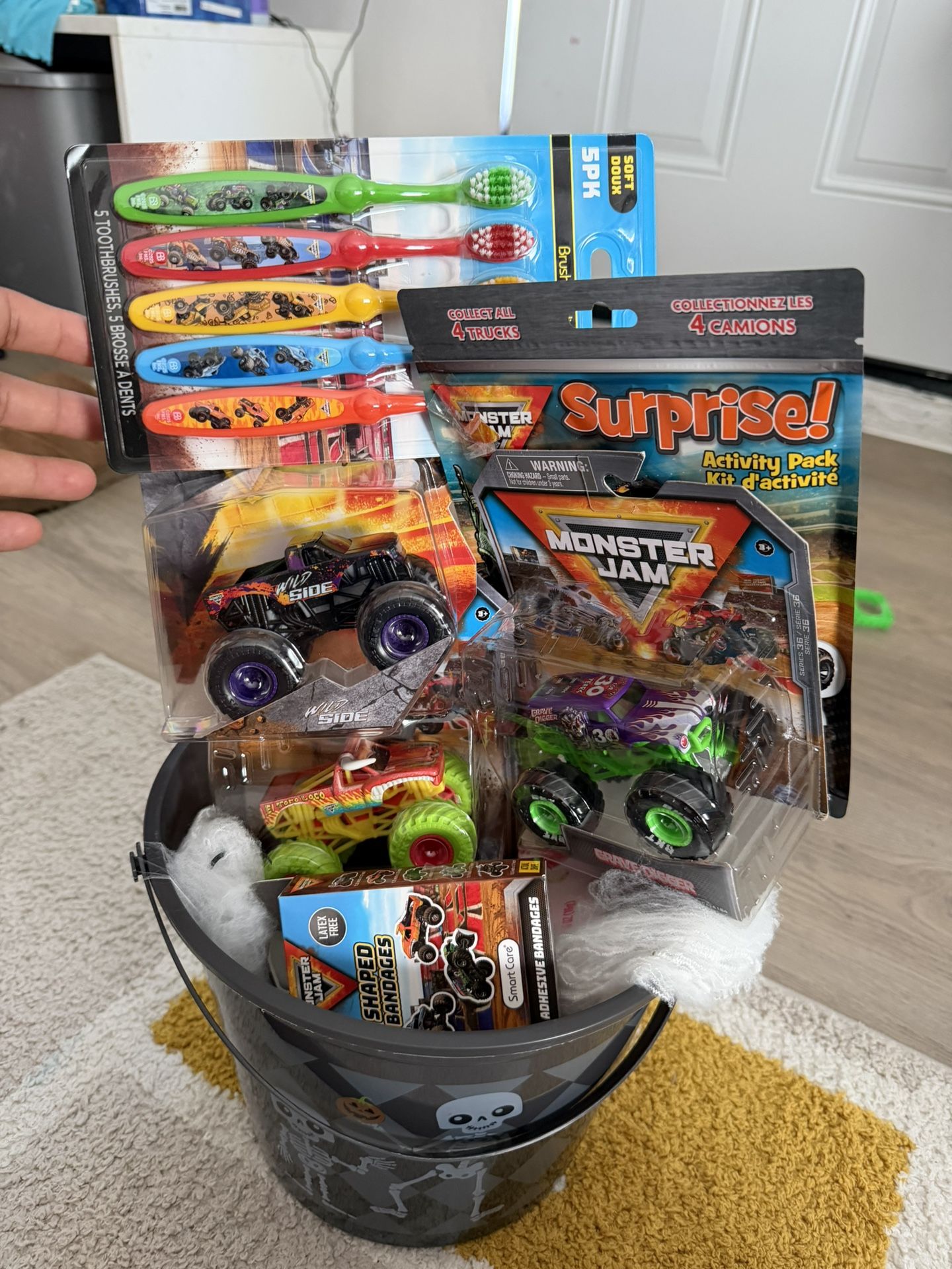 Monster Jam Spooky Basket