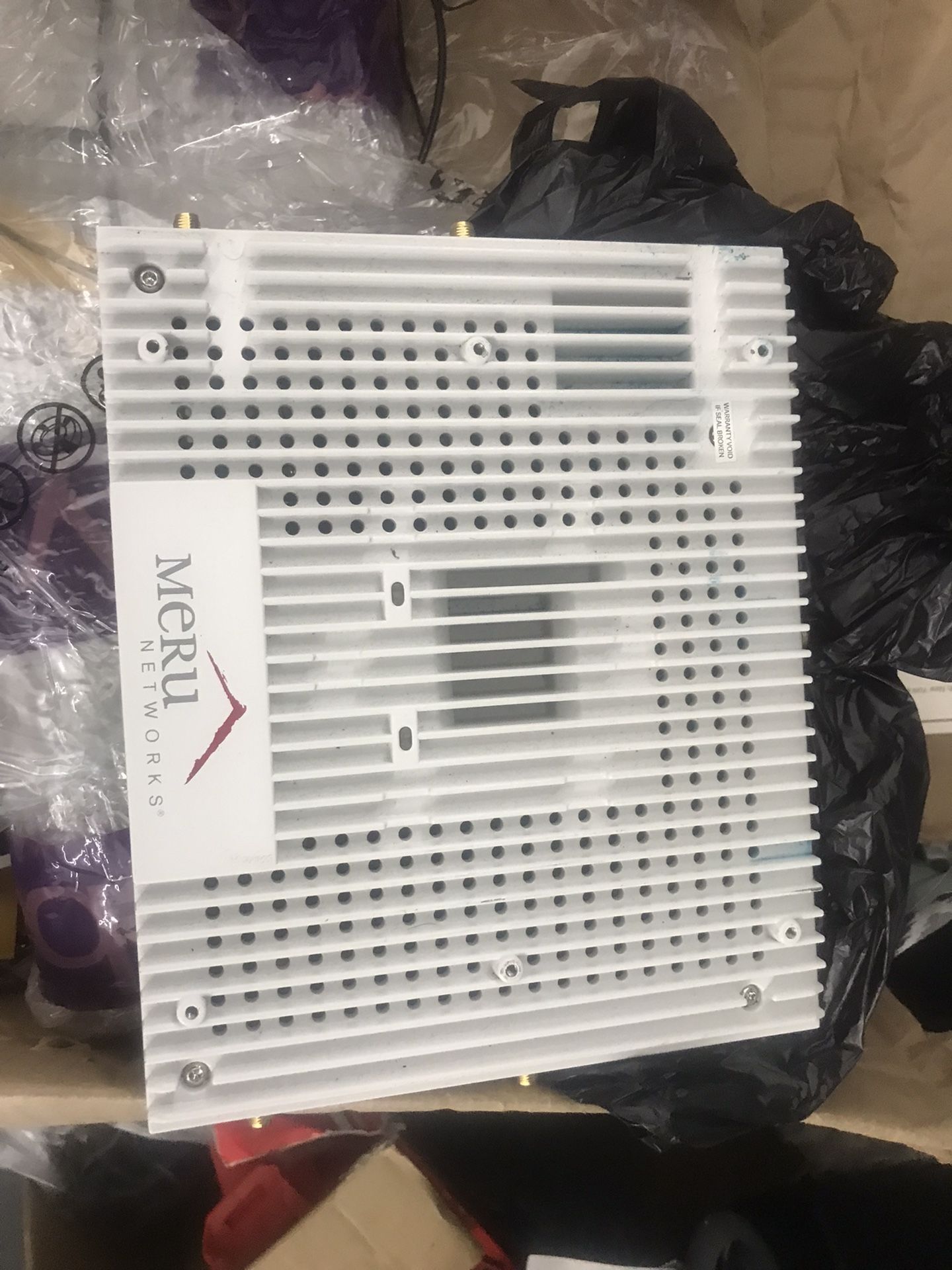 Meru Networks AP1020E Dual-stream 802.11n Wireless Access Point.