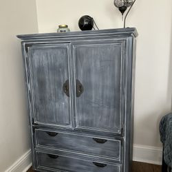 Dresser Heavy Solid Wood