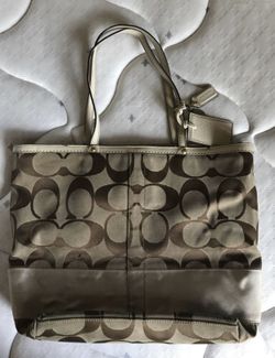 Coach bag used $20