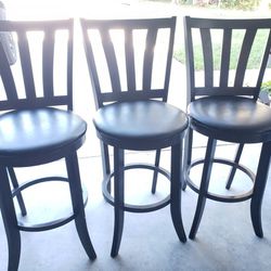 3 Dining Table Chairs/Bar Stool