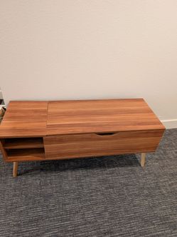 Lift top coffee table