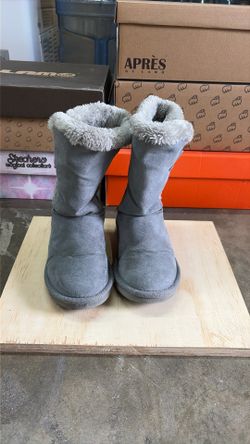 girl’s boots (kids) size 1