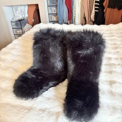 Size 9 Fur boots