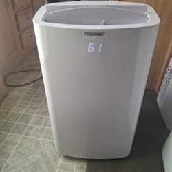 Semi-new air conditioning, everything works perfectly well and is very cold.