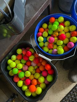 Large Lot of New and Used Golf Balls, Mixed Brands