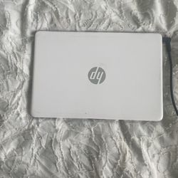 White HP Stream Laptop 11-ak0035nr (Windows 10) & Maxone USB Mobile Storage HardDisk