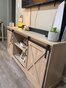 Tv stand