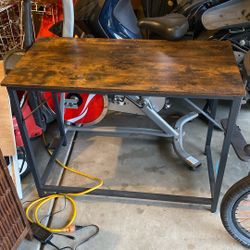 Free Desk! 