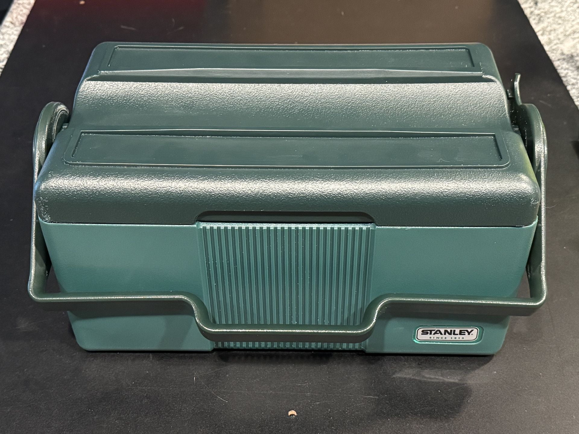 Vintage Stanley Aladdin Cooler Green Insulated Divided Lunch Box. PNC Bank promo. Great condition. Measuring 9” x 14”