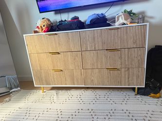 6-Drawer Dresser with Gold Legs