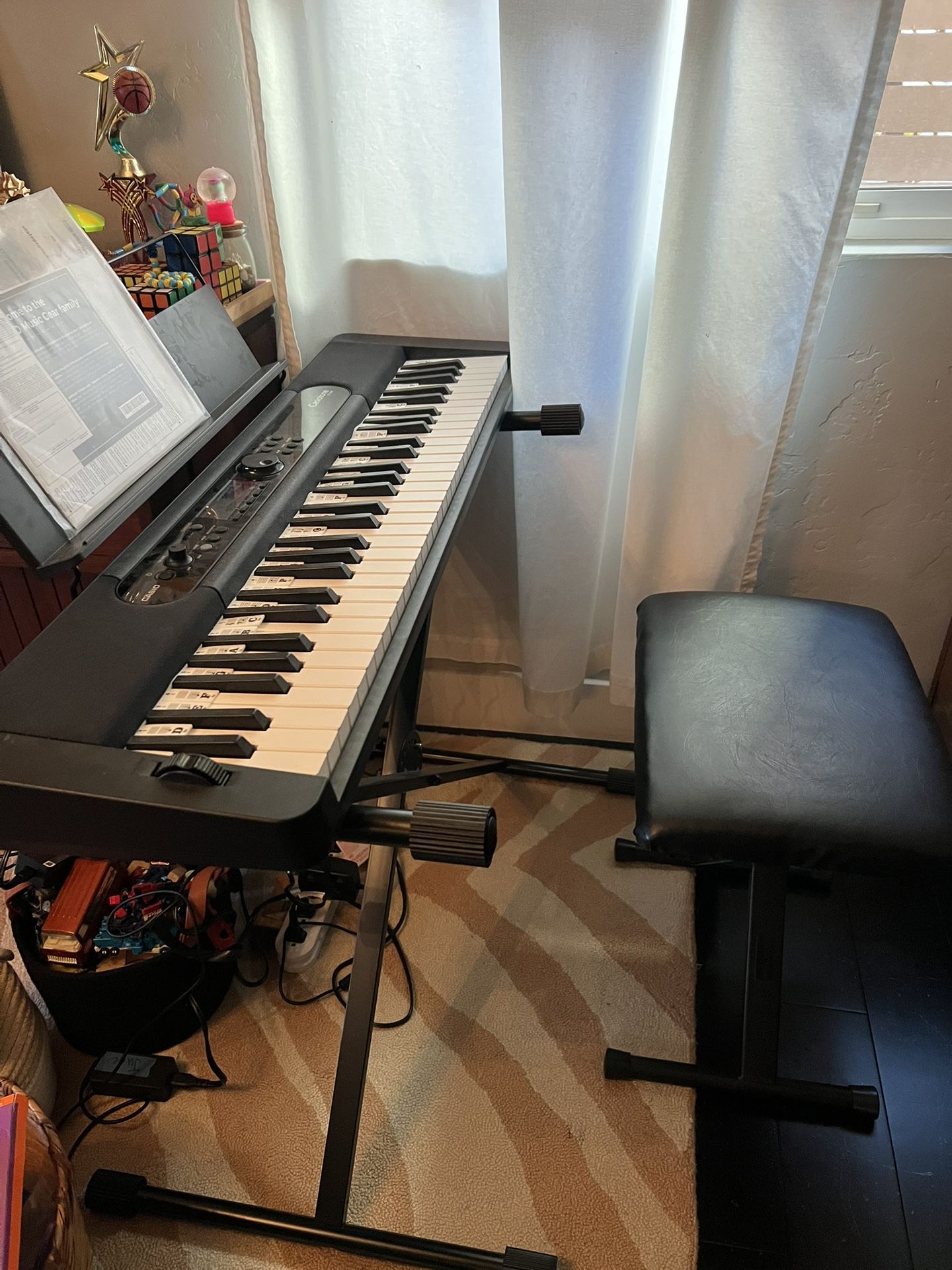 Like New Casio Casiotone Keyboard Piano CT-S410 With Stand And Bench