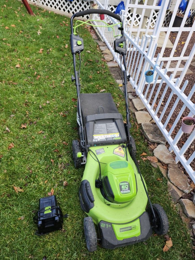 Greenworks Lawn Mower 60 Volt