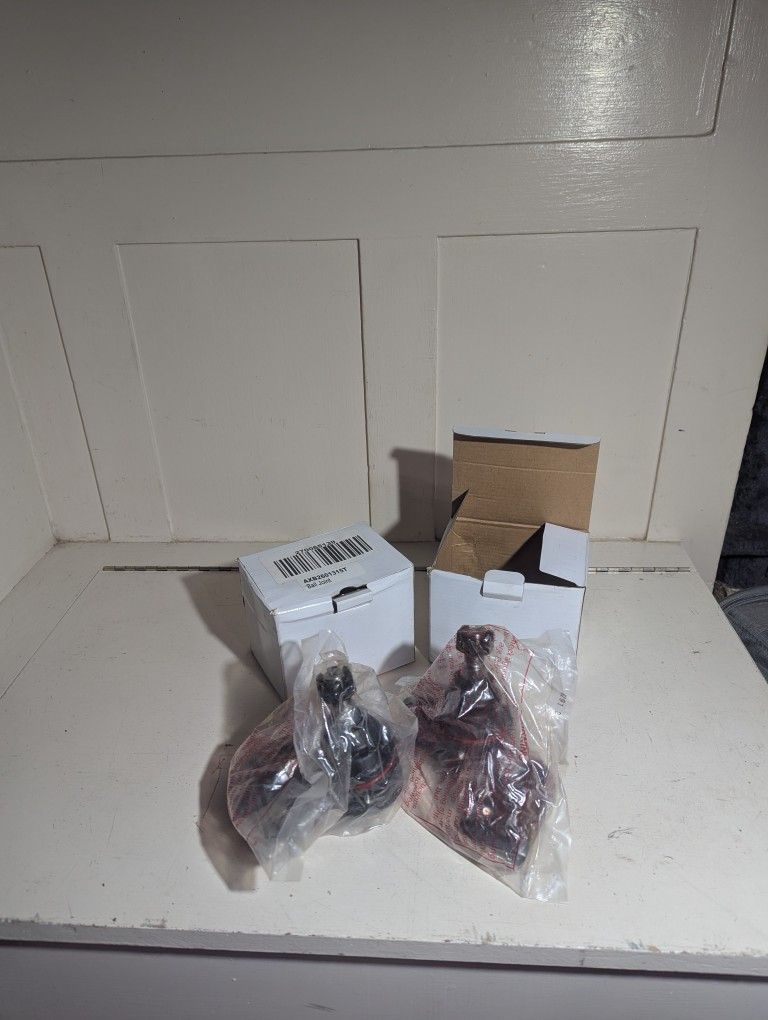 GM Lower Ball Joints