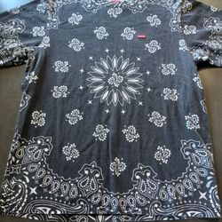Supreme Small Boxed Black Bandana T Shirt Size Medium