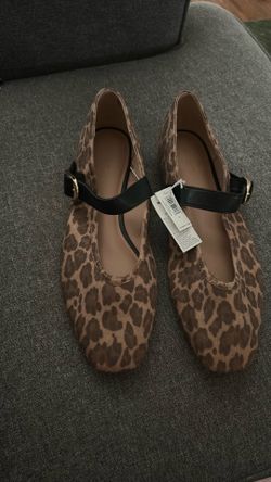 Old Navy Leopard print flats