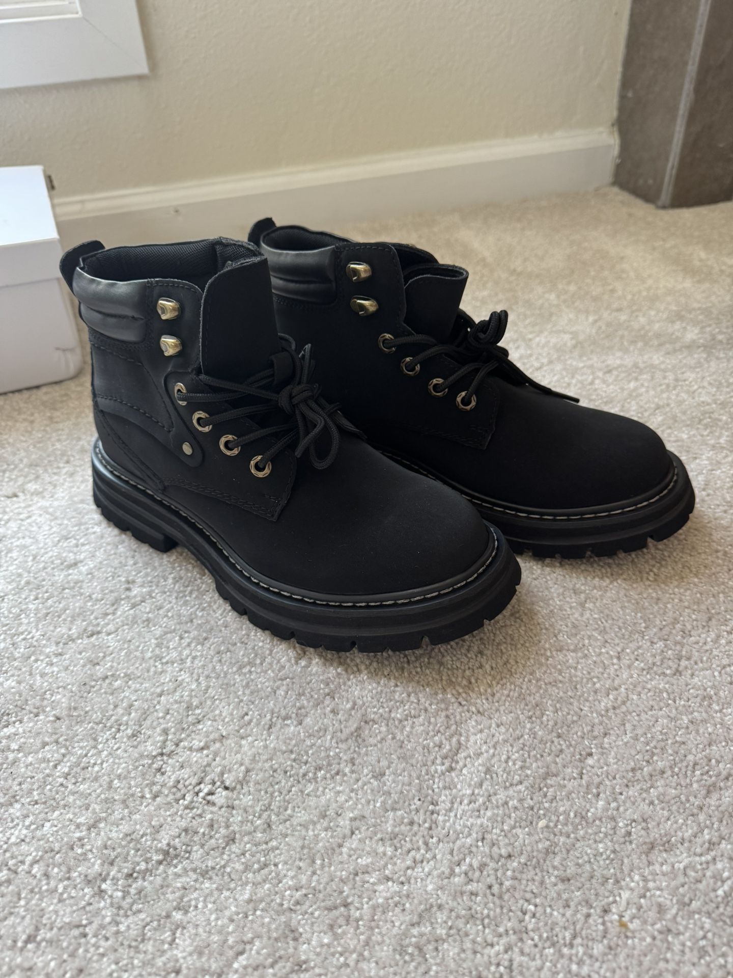 Conzuri Black Boots 3 Inch Boost