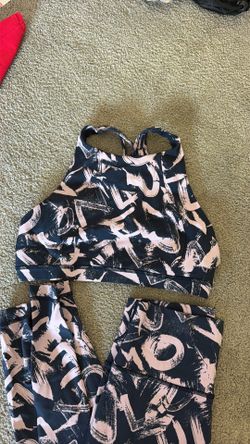 Lululemon high rise bralette/leggings