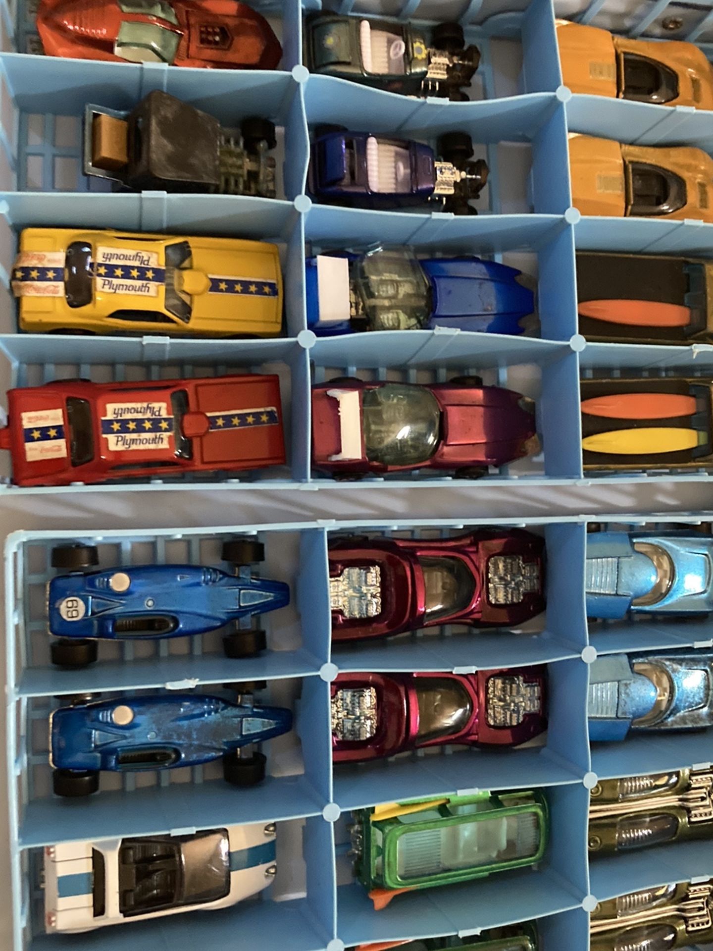 Collector seeking vintage old genuine Hot Wheels redlines hotwheels hotwheels 1960s 70s toy car collections