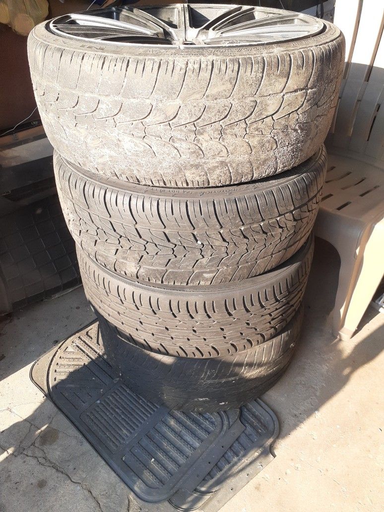 22" Rims and 255 30 R22 tires