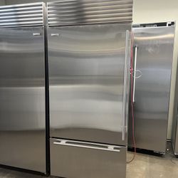 Sub Zero 36”Wide Built In Bottom Freezer Refrigerator Stainless Steel 