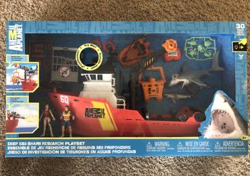 Animal Planet Shark Playset for Sale in Bellingham WA OfferUp