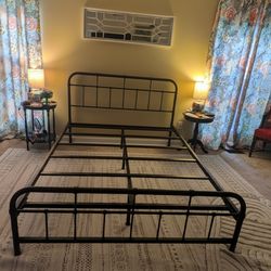 Queen Size Bed frame Set