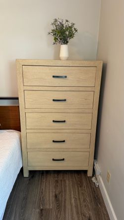 Pottery Barn Dresser - Linwood 5 drawer tall dresser
