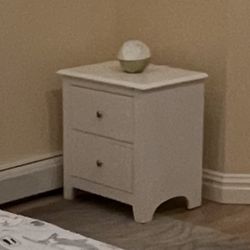 Nightstand 