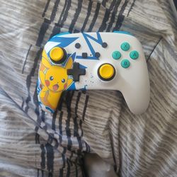 PIKACHU  CONTROLLER FOR NINTENDO SWITCH BNWB $35 