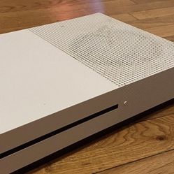 White Xbox 1s