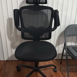 Ergonomic Mesh Office Chair with Headrest & Lumbar Support