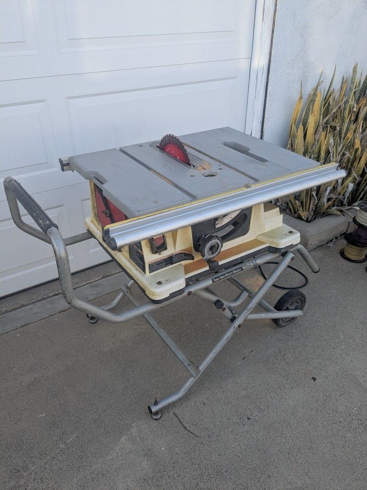 Rigid 10" Folding Table Saw