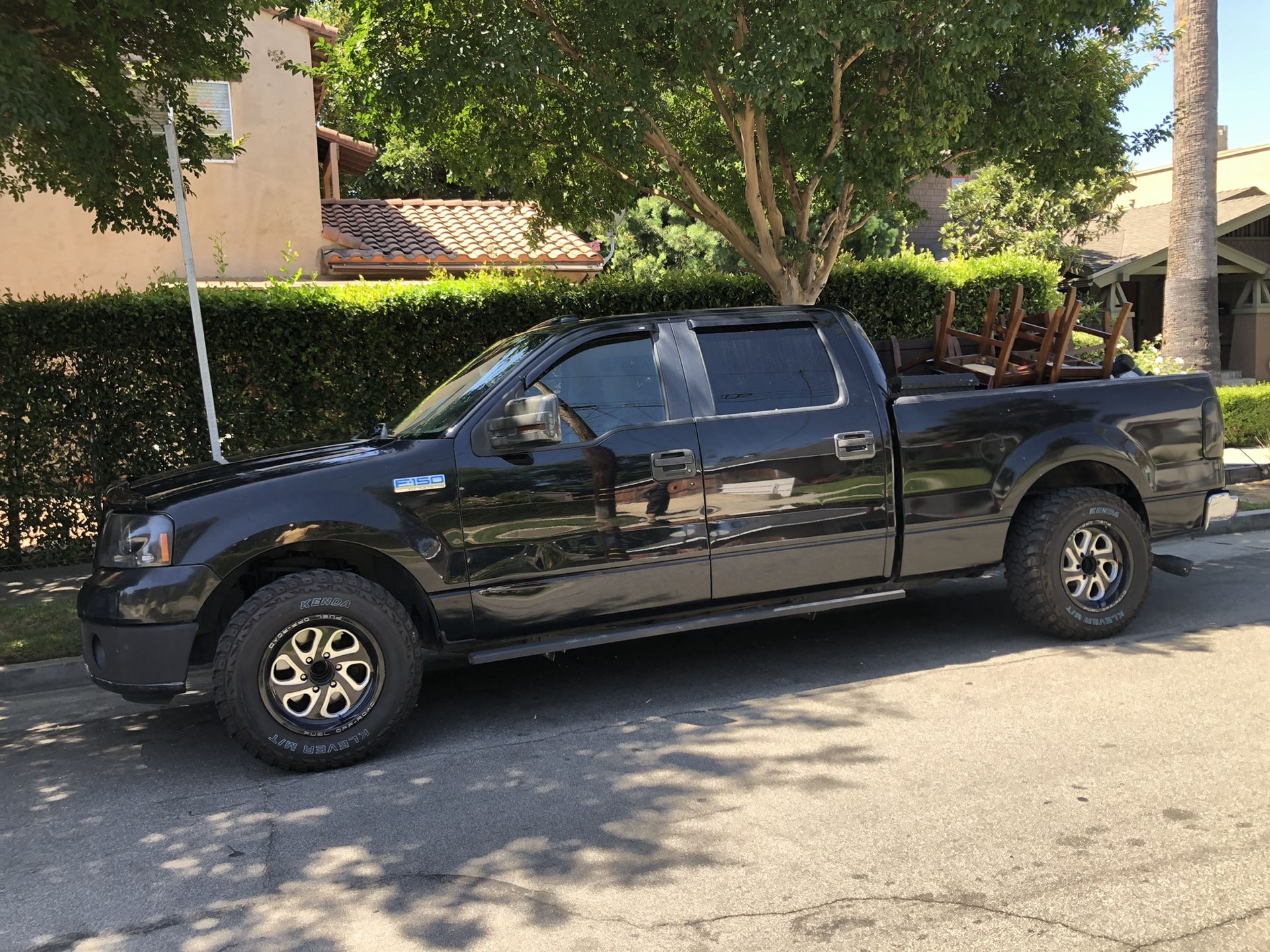 Ford 150. titulo limpio motor y caja en buenas condiciones 193,000 millas