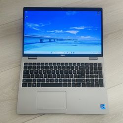 Dell Latitude 5520 15.6” FHD i7/16gb/512gb