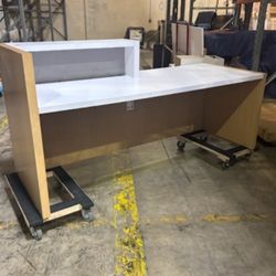 Like New ...... RECEPTIONIST DESK 