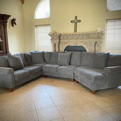 Havertys Sectional Sofa Couch