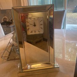 Clock  Decorations  Very Beautiful 